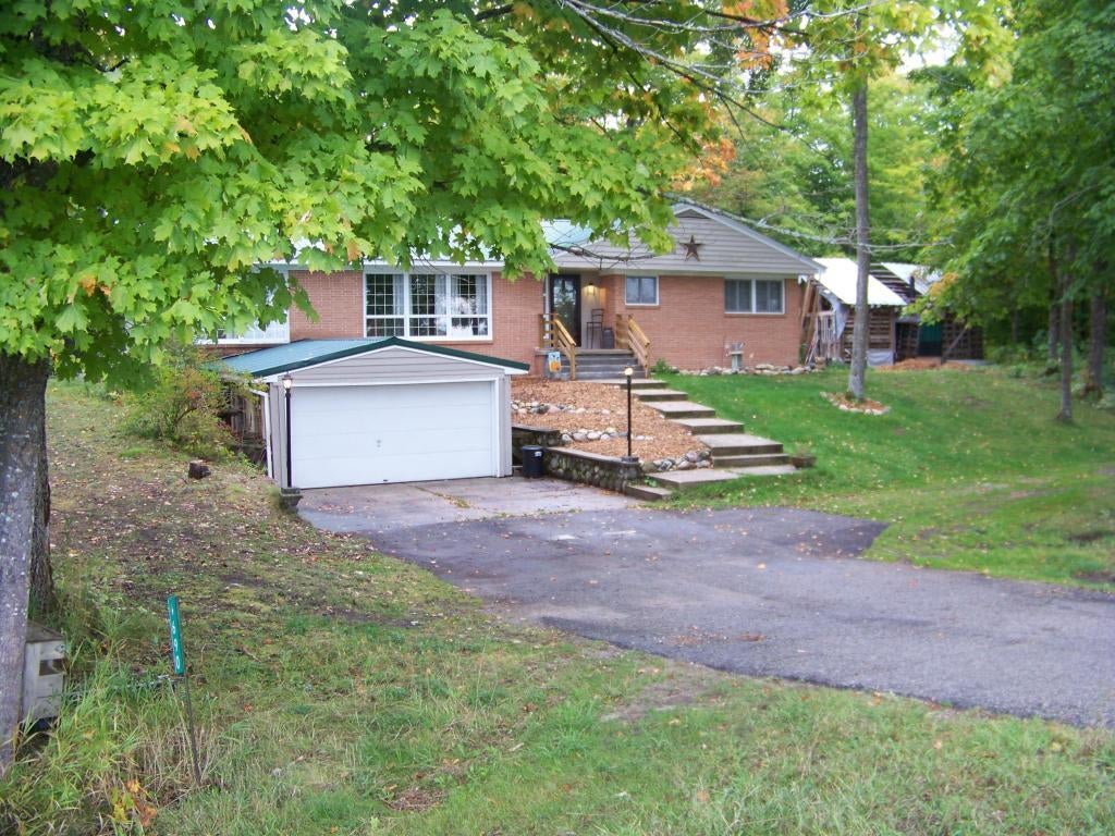 4690 Saint Ignace Road Hessel, MI 49745 - Photo 25 of 29 Gallery Image 25