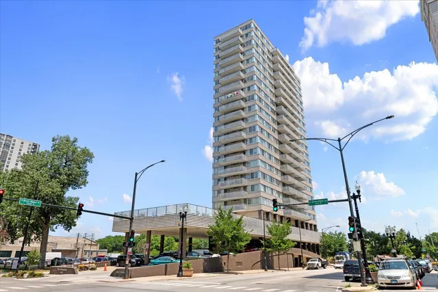 $1,850 | 5601 North Sheridan Road, Unit 20D, Chicago, IL 60660