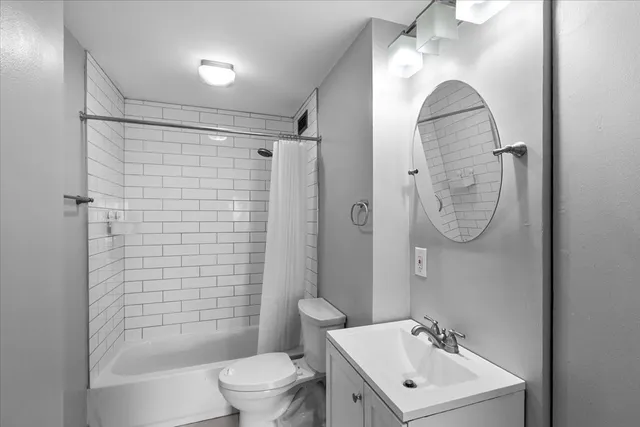 $1,850 | 5601 North Sheridan Road, Unit 20D, Chicago, IL 60660