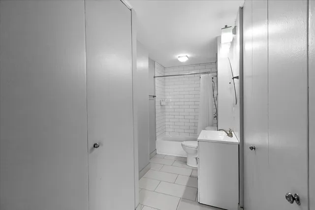 $1,850 | 5601 North Sheridan Road, Unit 20D, Chicago, IL 60660