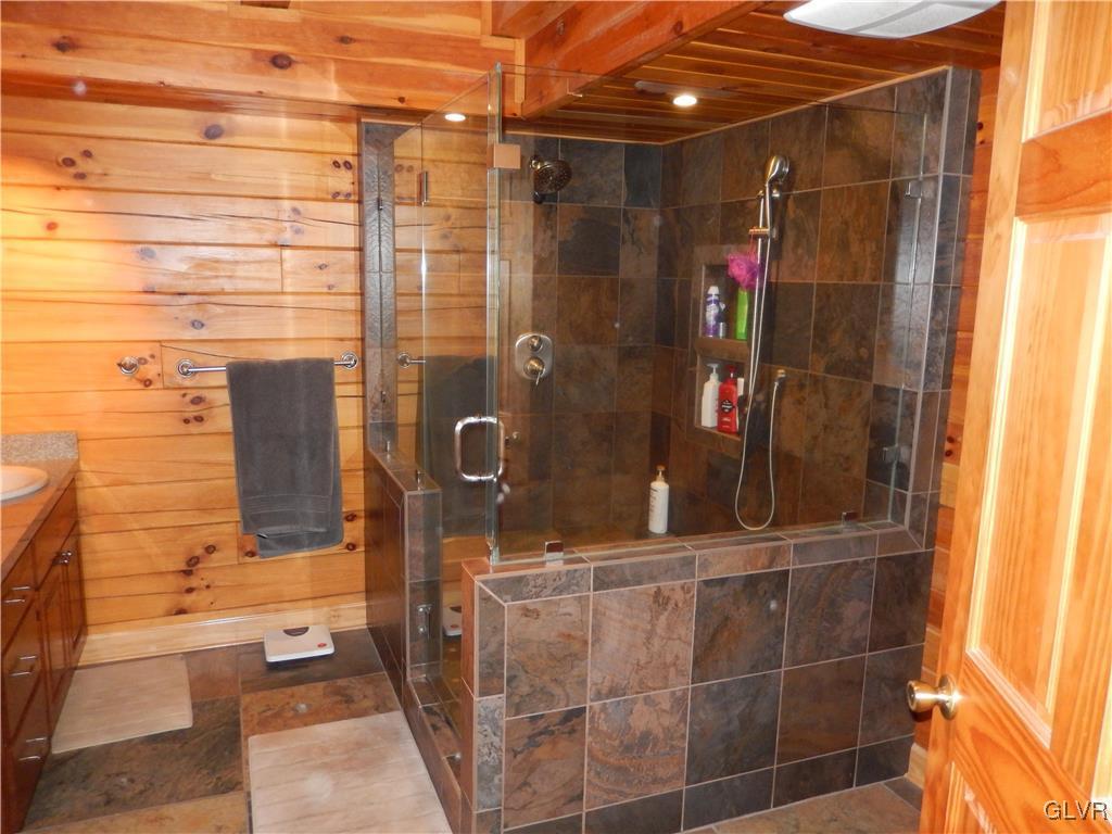 3167 Chestnut Hill Road Center Valley, PA 18034 - Photo 38 of 49 Gallery Image 38