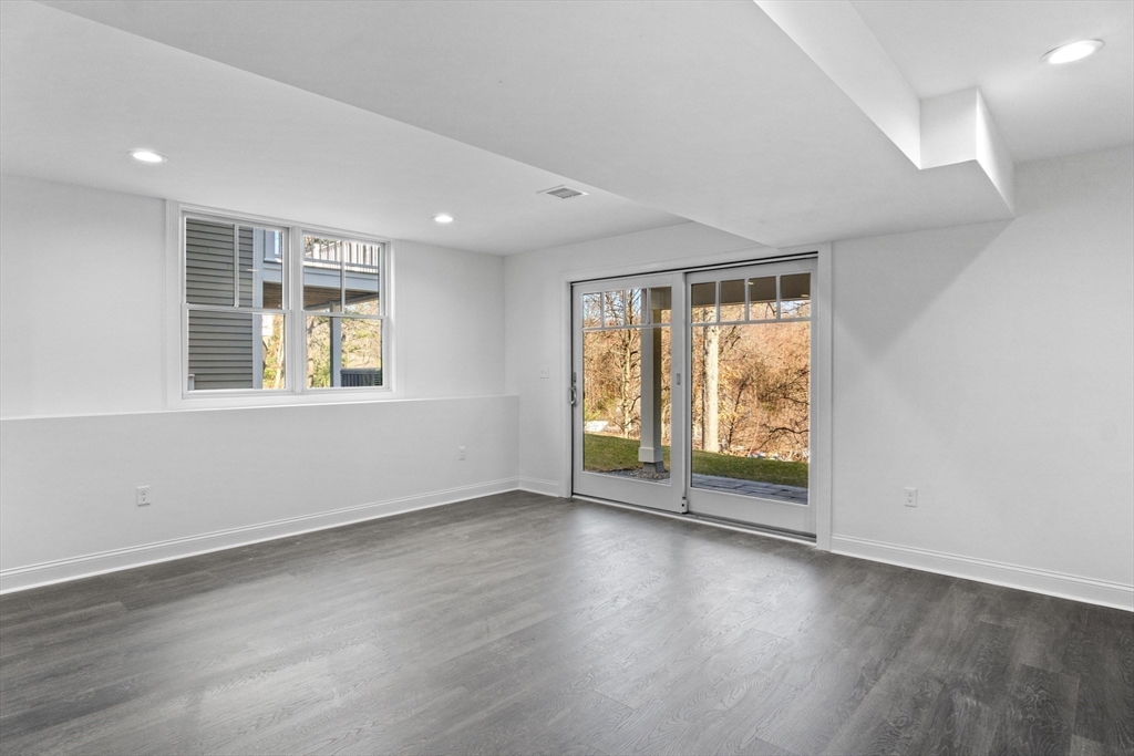 20 Talbot Lane, Unit 20 Reading, MA 01867 - Photo 30 of 38