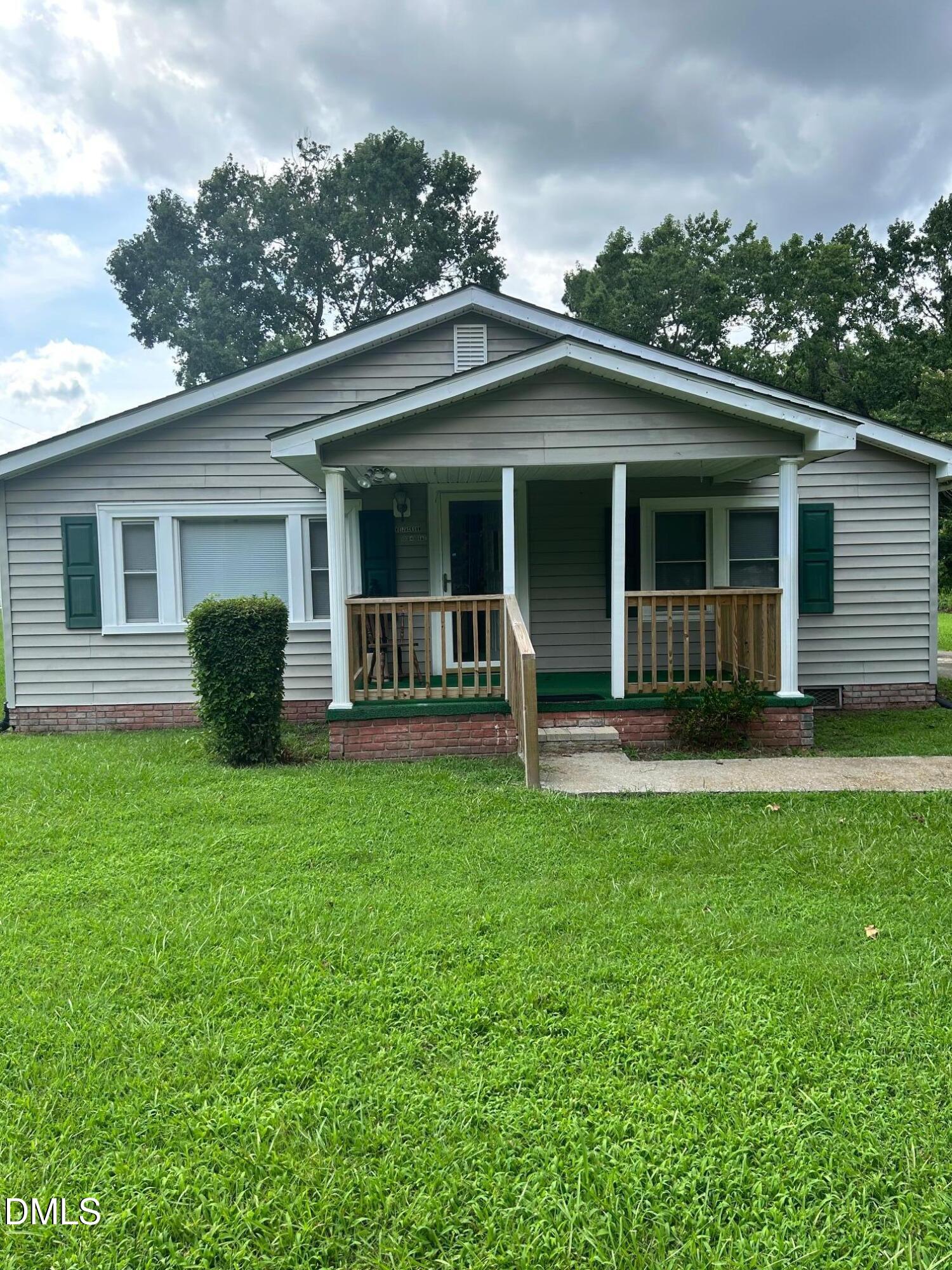 10841 Highway 32 Roper, NC 27970 - Photo 2 of 25 a view of a house with a yard and plants