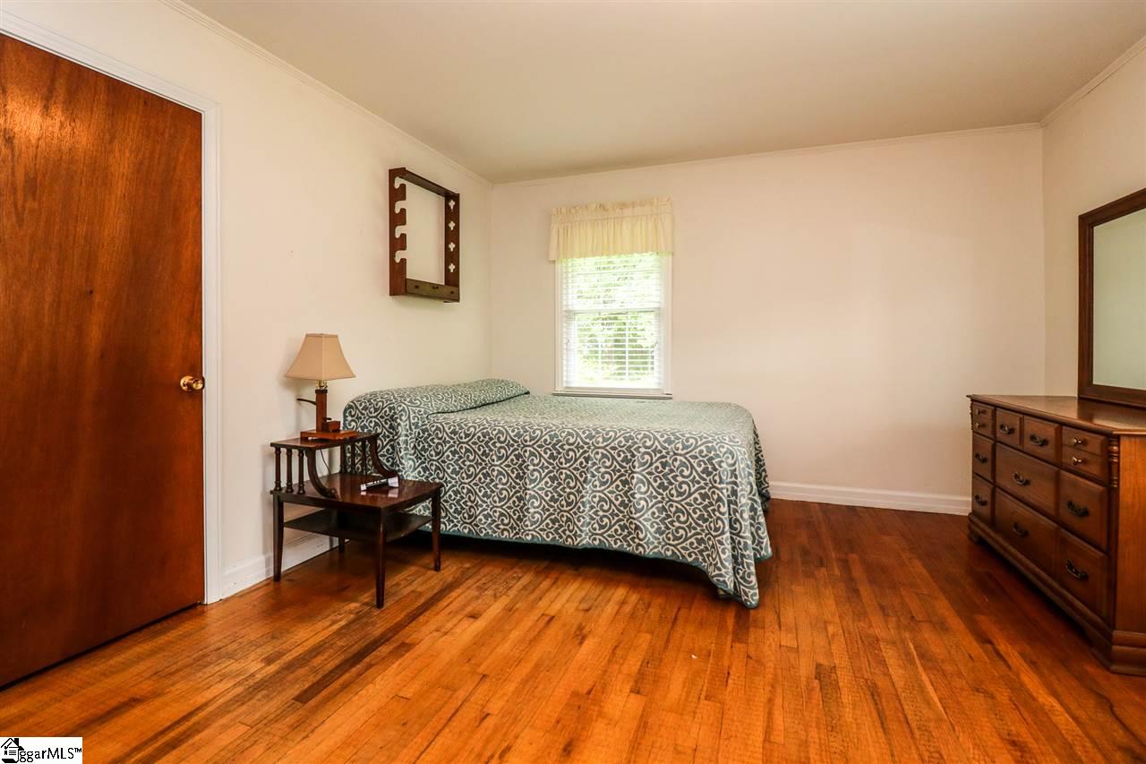 5330 Locust Hill Road Travelers Rest, SC 29690 - Photo 14 of 36