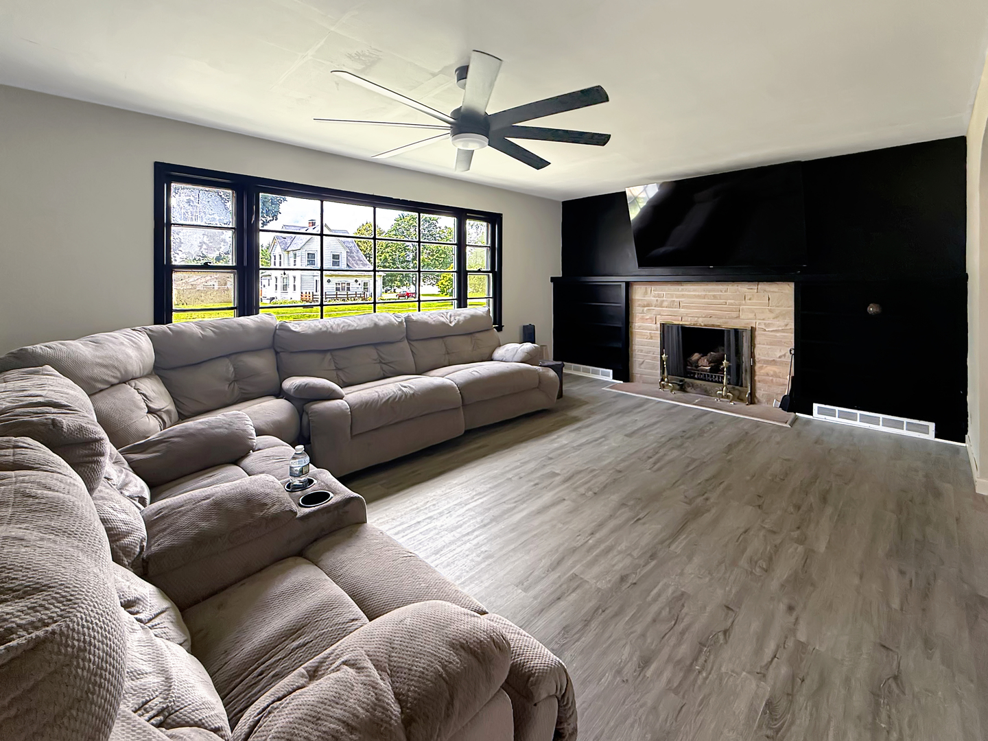 243 West Patton Street Paxton, IL 60957 - Photo 4 of 19