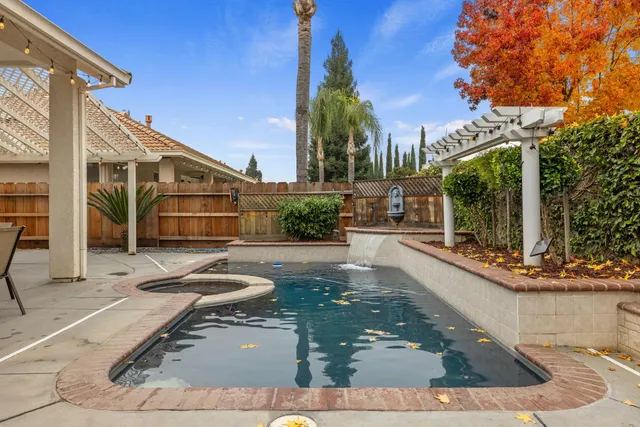 $789,900 | 2067 Robin Hood Lane, Merced, CA 95340