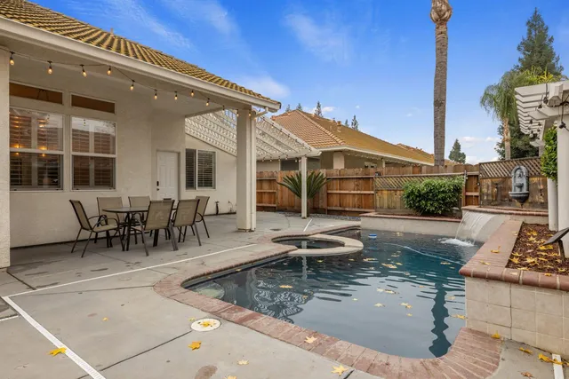 $789,900 | 2067 Robin Hood Lane, Merced, CA 95340