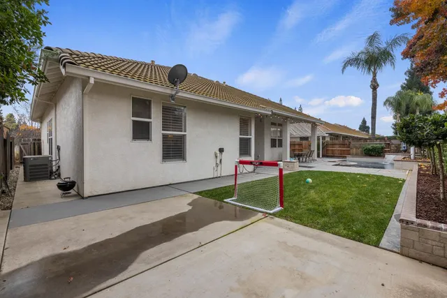 $789,900 | 2067 Robin Hood Lane, Merced, CA 95340