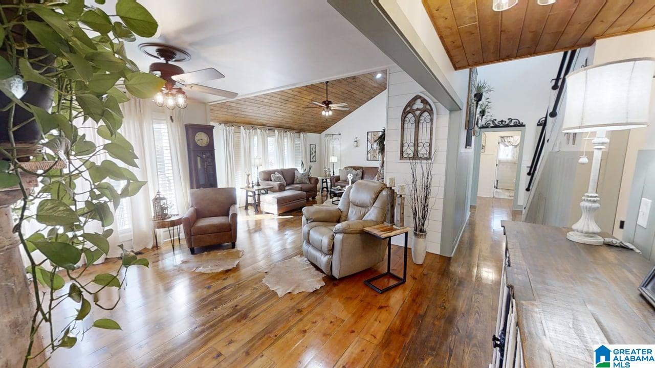 900 Shades Cliff Road Jasper, AL 35504 - Photo 14 of 60