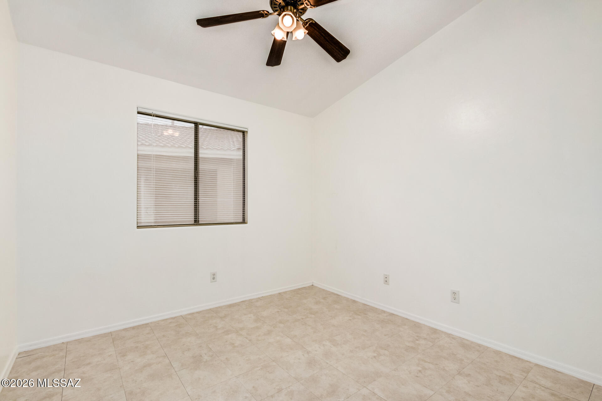 8509 East Sarnoff Ridge Loop Tucson, AZ 85710 - Photo 22 of 32