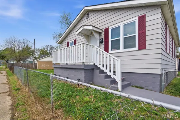 $99,700 | 1929 Beckwith Avenue, Madison, IL 62060