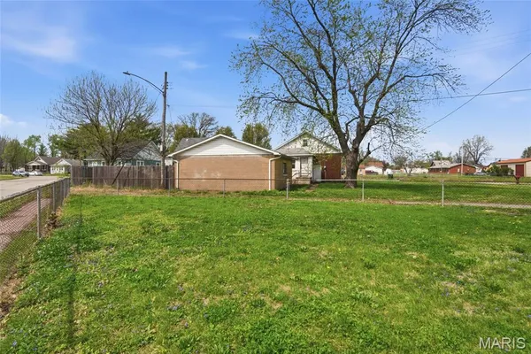 $99,700 | 1929 Beckwith Avenue, Madison, IL 62060