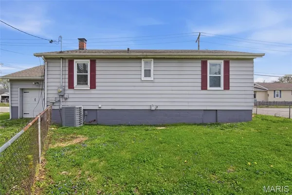 $99,700 | 1929 Beckwith Avenue, Madison, IL 62060