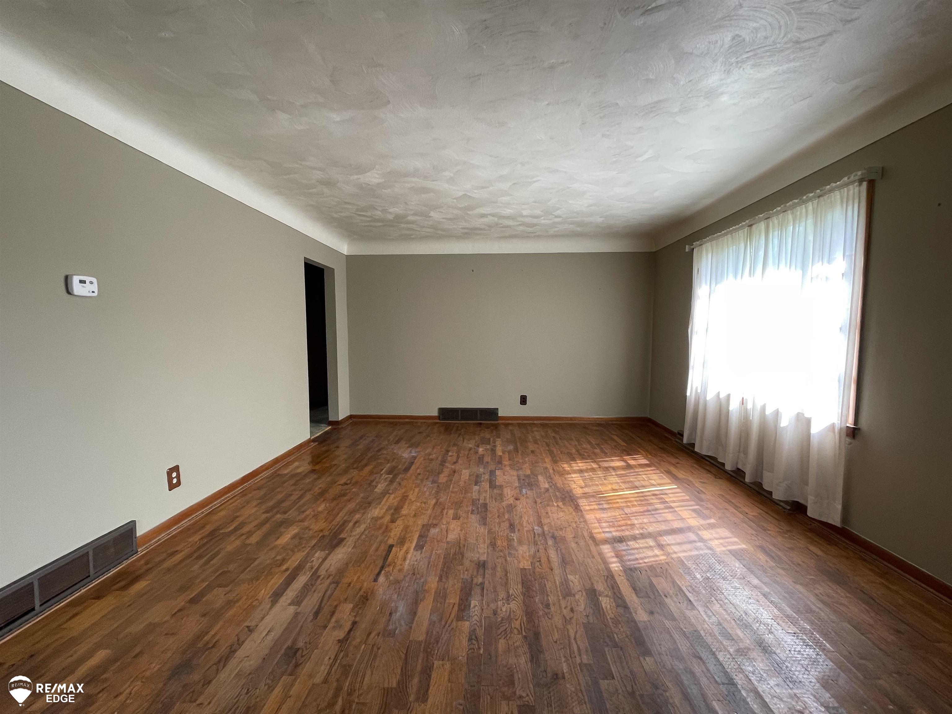 2439 South Vassar Road Davison, MI 48423 - Photo 6 of 16