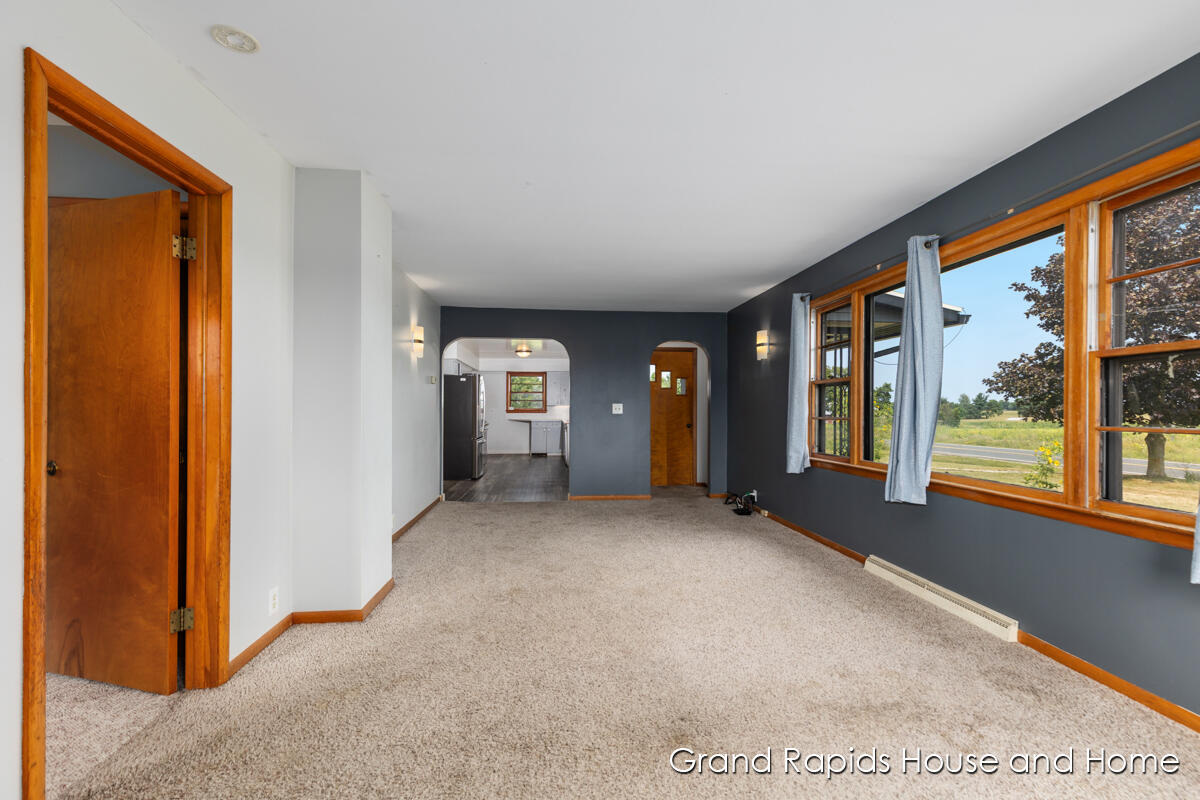 6596 South Grow Road Sheridan, MI 48884 - Photo 4 of 22 IMG_1004