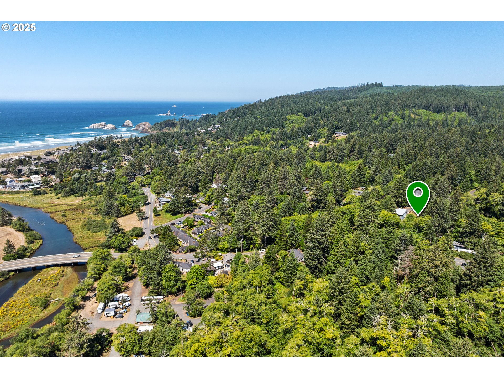 0 East 6th Street Cannon Beach, OR 97110 - Photo 4 of 15 a view of a city