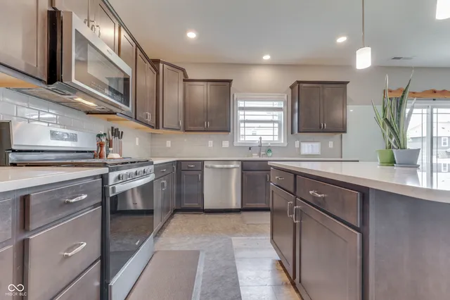 $415,000 | 928 Ridge Rock Lane, Bargersville, IN 46106