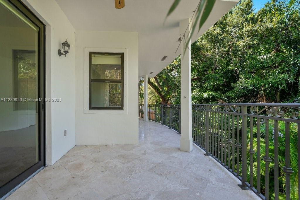 3670 Douglas Road Coconut Grove, FL 33133 - Photo 34 of 59 Gallery Image 34