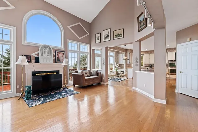 $1,200,000 | 1800 Scarlett Drive, Pittsburgh, PA 15241