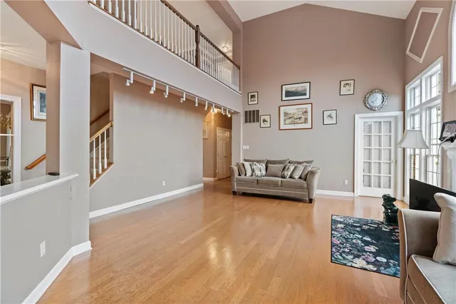 $1,200,000 | 1800 Scarlett Drive, Pittsburgh, PA 15241