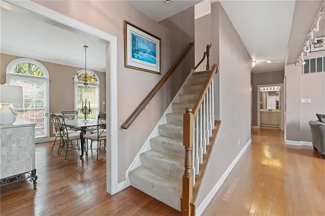 $1,200,000 | 1800 Scarlett Drive, Pittsburgh, PA 15241