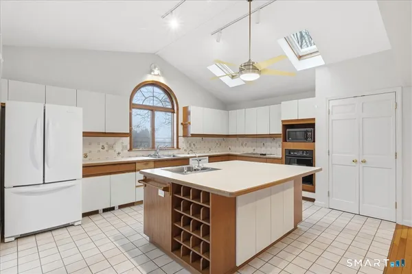 $849,000 | 157 Prospect Hill Road, Groton, CT 06340