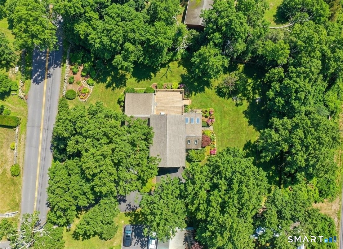 157 Prospect Hill Road Groton, CT 06340 - Photo 2 of 38