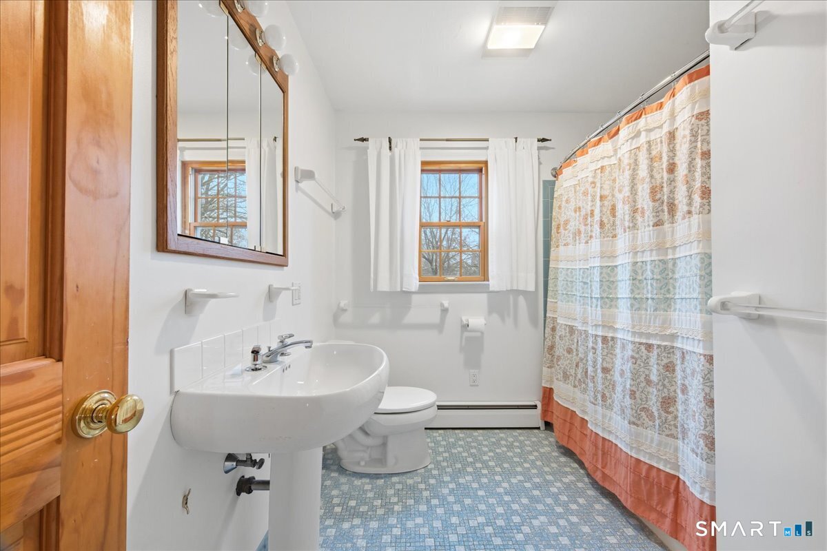 157 Prospect Hill Road Groton, CT 06340 - Photo 28 of 38