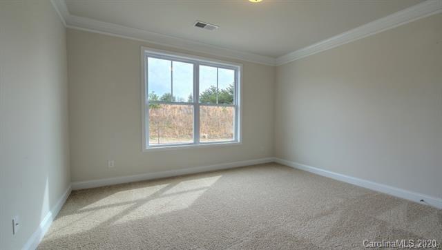 8 Regent Heights Road Leicester, NC 28748 - Photo 4 of 19 Gallery Image 4
