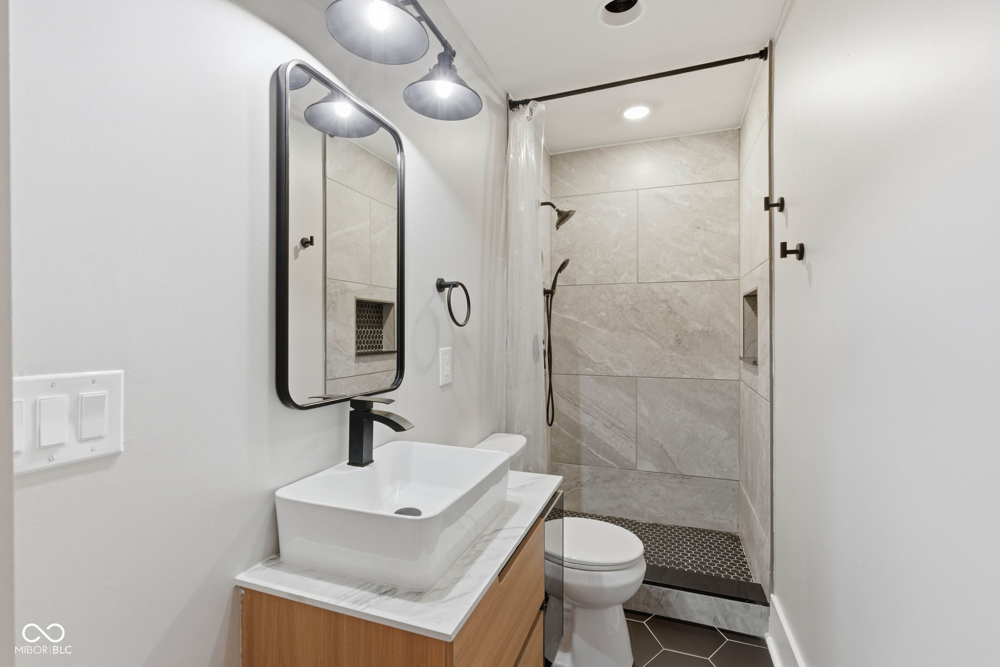 1611 Main Street Beech Grove, IN 46107 - Photo 14 of 20