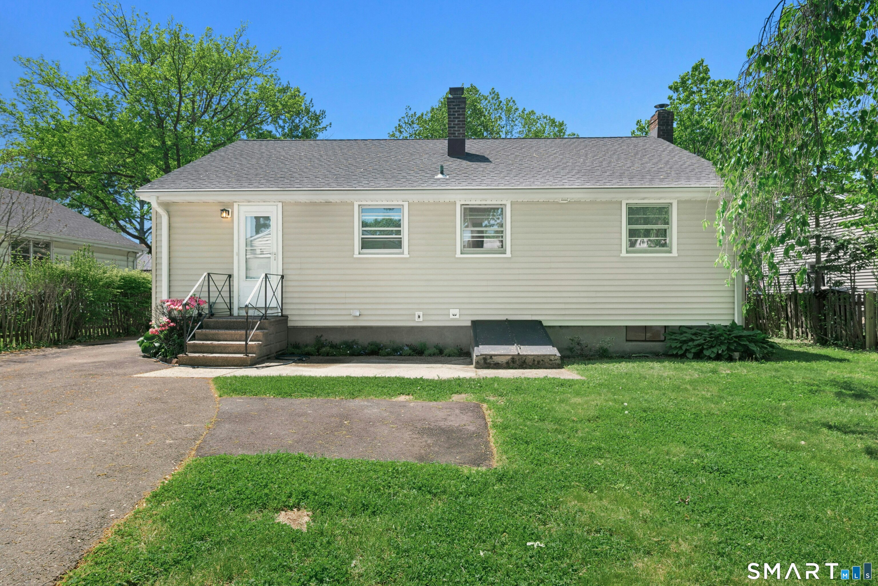 140 Spring Street Stratford, CT 06614 - Photo 25 of 28