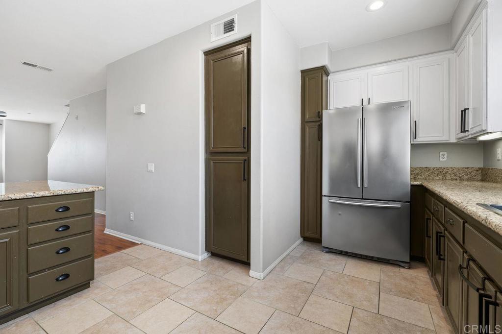 112 Via Sovana Santee, CA 92071 - Photo 17 of 52
