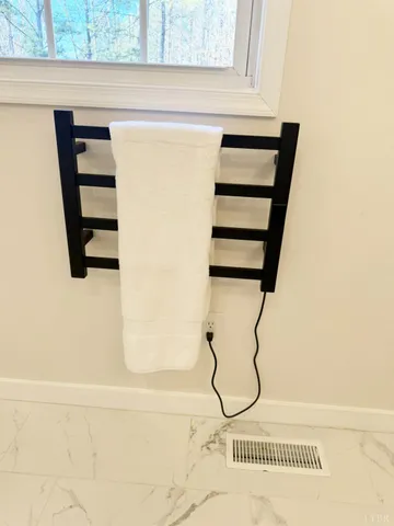 $359,900 | 142 Pleasant Ridge Drive, Madison Heights, VA 24572