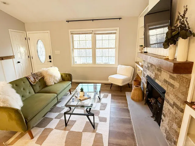 $359,900 | 142 Pleasant Ridge Drive, Madison Heights, VA 24572