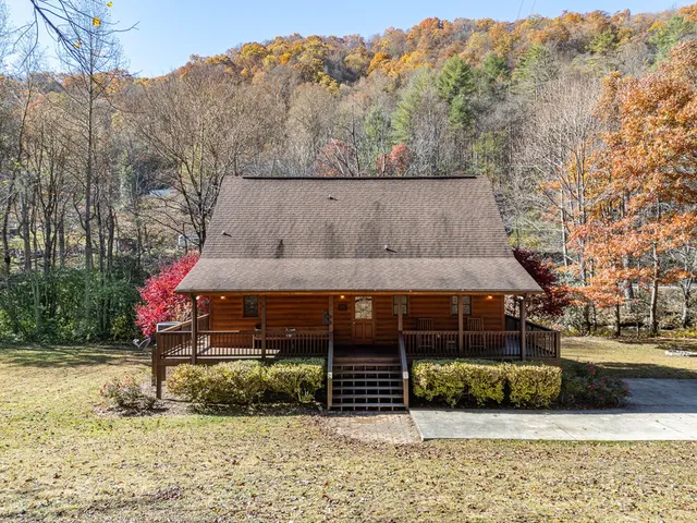 $480,000 | 165 Riverview Drive, Robbinsville, NC 28771