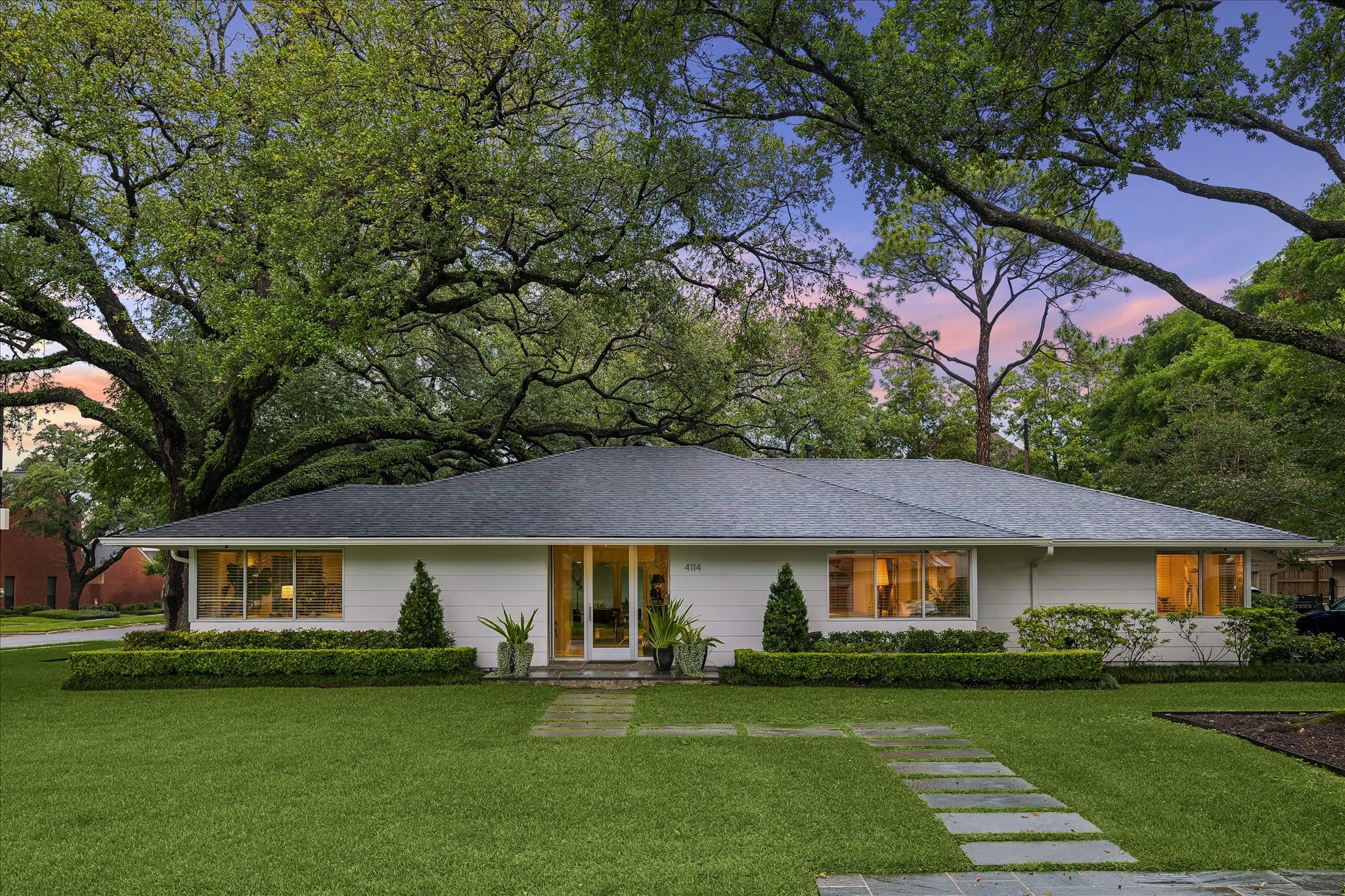 4114 Whitman Street Houston, TX 77027 - Photo 1 of 43