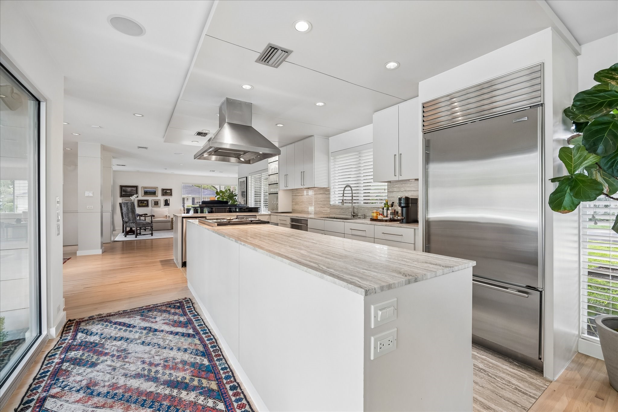 4114 Whitman Street Houston, TX 77027 - Photo 15 of 43