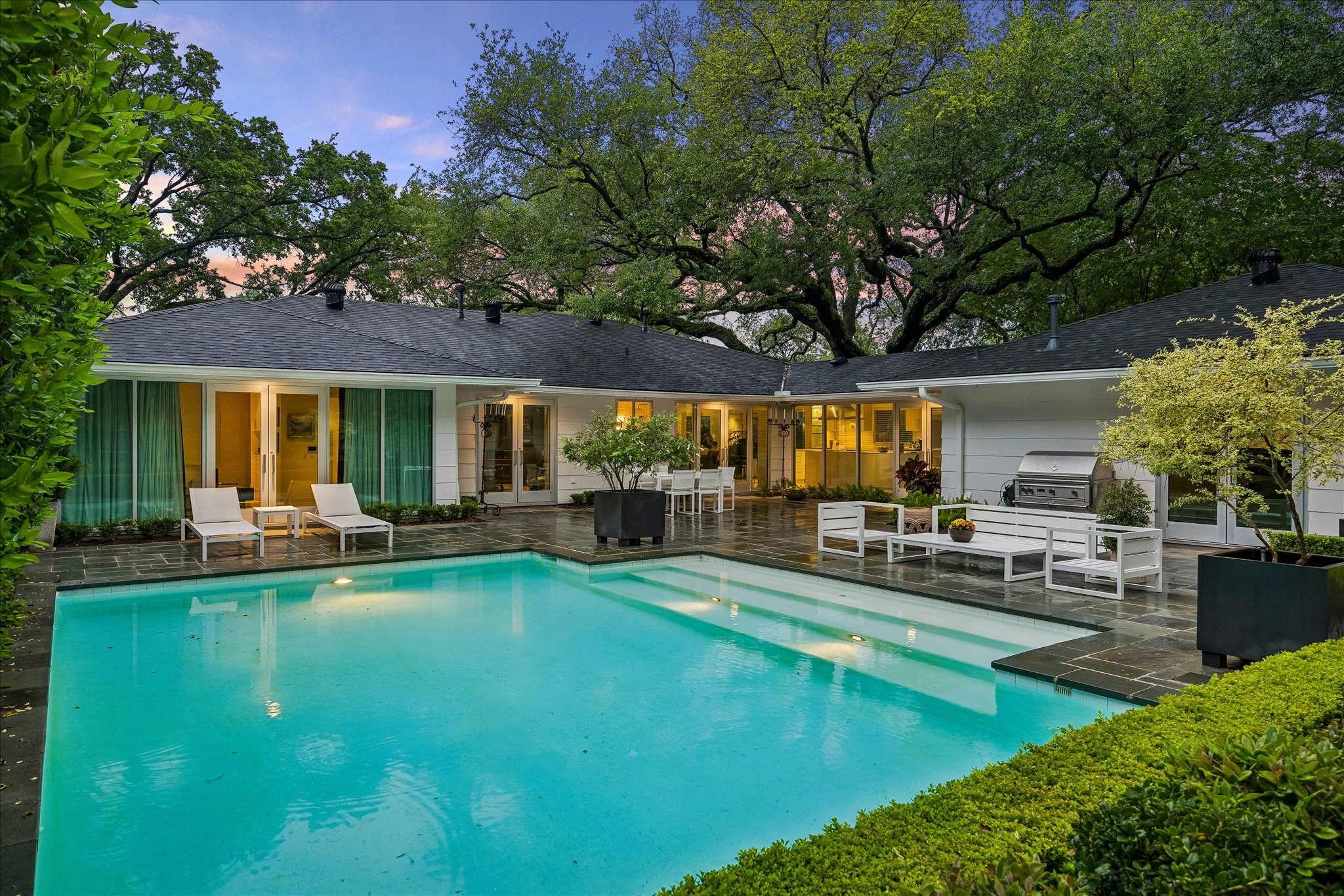 4114 Whitman Street Houston, TX 77027 - Photo 2 of 43