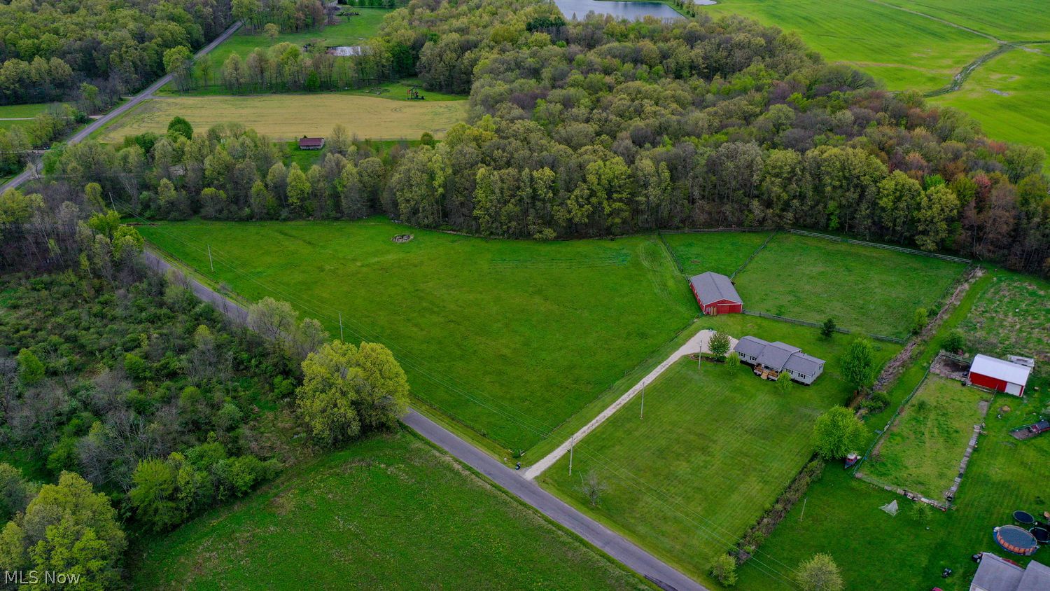 8965 Corbett Road Diamond, OH 44412 - Photo 38 of 48