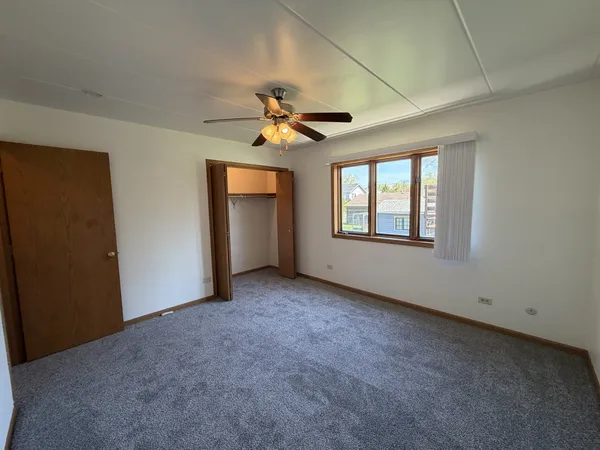 $2,200 | 8659 Meade Avenue, Unit 1N, Burbank, IL 60459