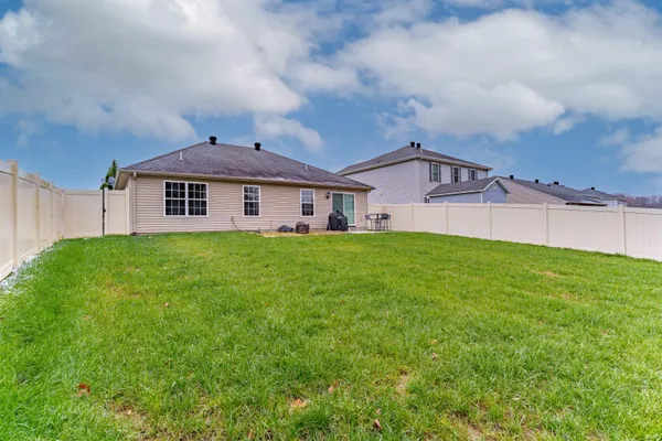 $297,500 | 832 Tawny Drive, Evansville, IN 47712