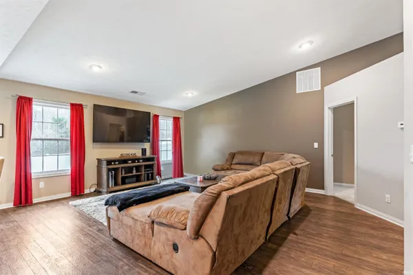 $297,500 | 832 Tawny Drive, Evansville, IN 47712