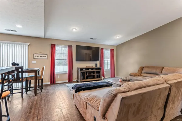 $297,500 | 832 Tawny Drive, Evansville, IN 47712