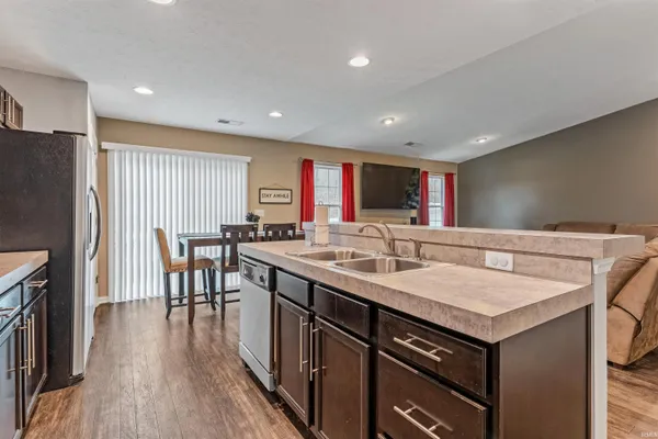 $297,500 | 832 Tawny Drive, Evansville, IN 47712