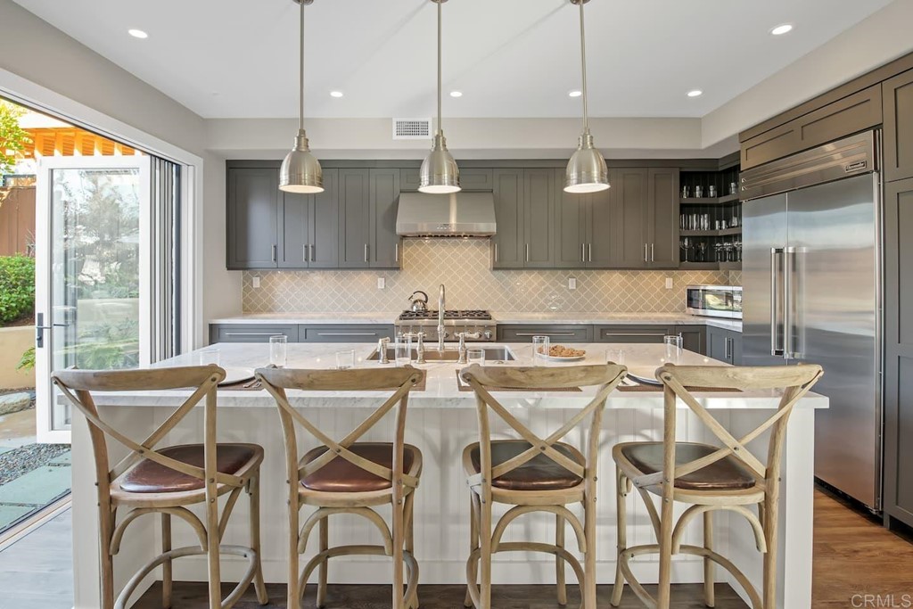 270 Hillcrest Drive Encinitas, CA 92024 - Photo 14 of 48