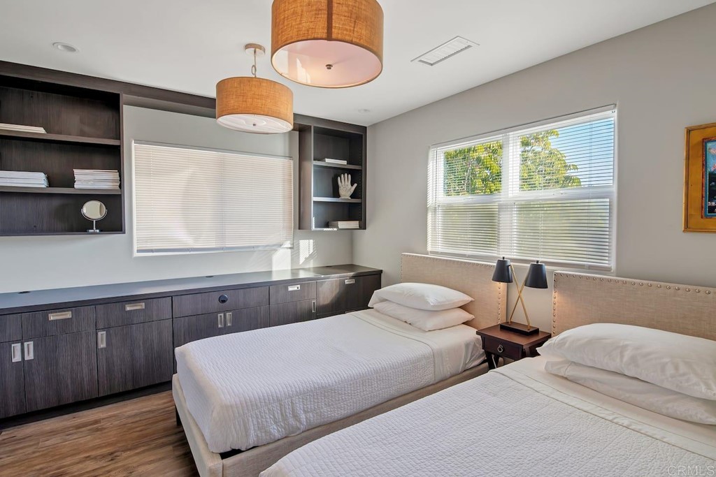 270 Hillcrest Drive Encinitas, CA 92024 - Photo 40 of 48