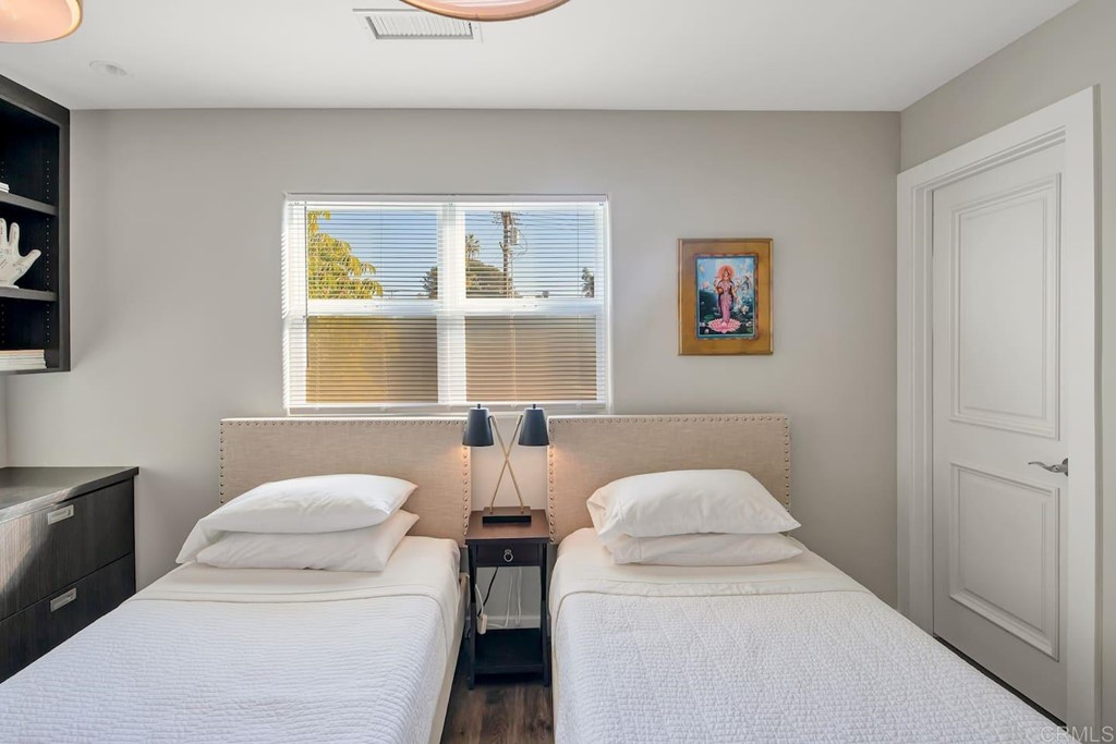 270 Hillcrest Drive Encinitas, CA 92024 - Photo 41 of 48