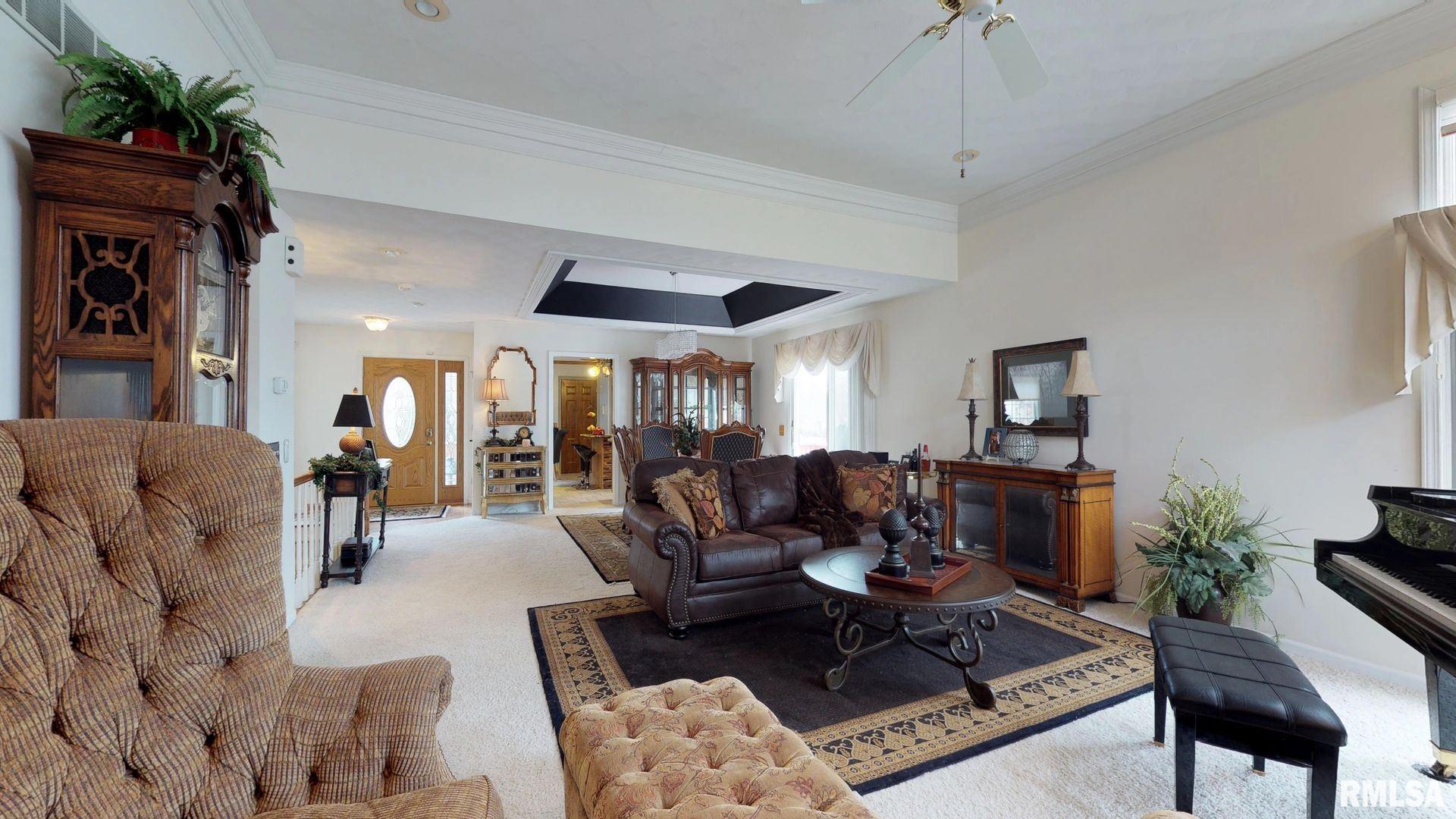 2559 Chapel Hill Road Springfield, IL 62702 - Photo 3 of 48