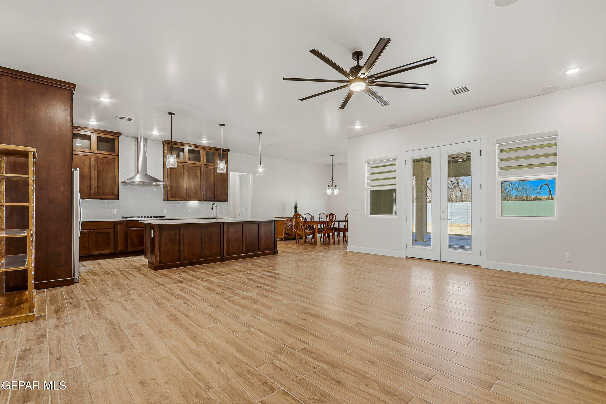 12329 Sugden Road Clint, TX 79836 - Photo 36 of 105 LIVINGROOM