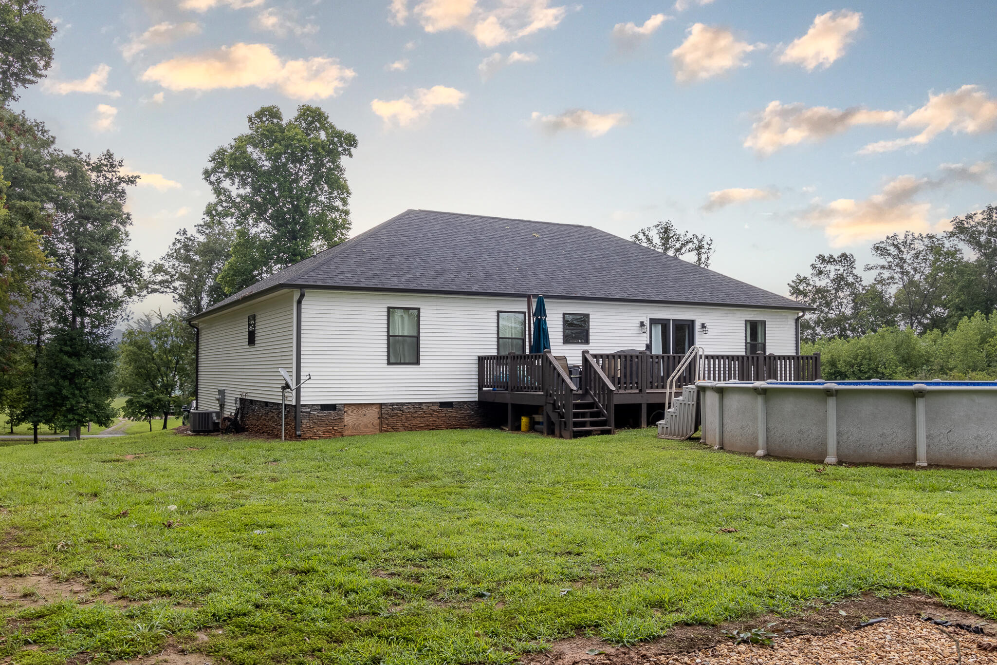 427 Cochran Road Chatsworth, GA 30705 - Photo 3 of 21 427 Cochran Rd-06
